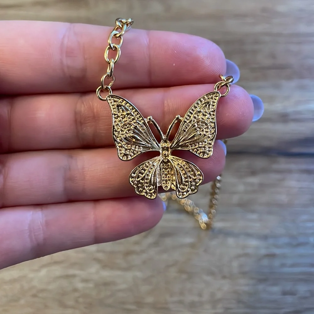 Handmade Gold Chain Butterfly Statement Necklace - Picture 3 of 3